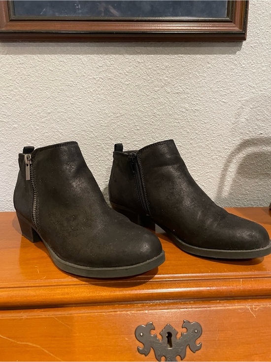 Carlos by Carlos Santana Shoes - Carlos by Carlos Santana Black Nubuck Ankle Booties with Side Zips
